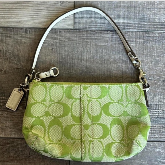 💚SOLD💚 Y2K coach bag lime green vintage coach wristlet mini bag - Picture 2 of 3